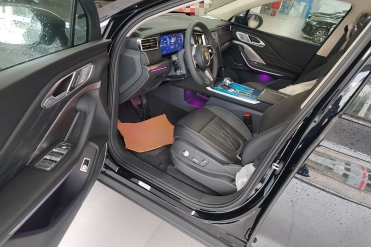Used Hongqi HS7 PHEV 2024 2.0T PHEV Four-Wheel Drive Flagship Edition 6 Seats Driver Seat