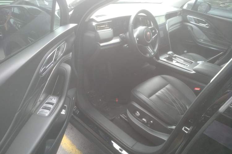 Used Hongqi HS7 PHEV 2024 2.0T PHEV Four-Wheel Drive Flagship Edition 6 Seats Driver Seat