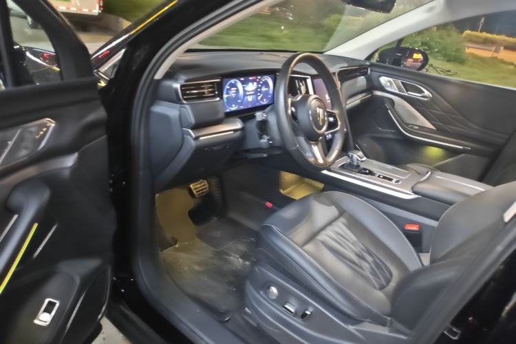 Used Hongqi HS7 PHEV 2024 2.0T PHEV Four-Wheel Drive Flagship Edition 6 Seats Driver Seat