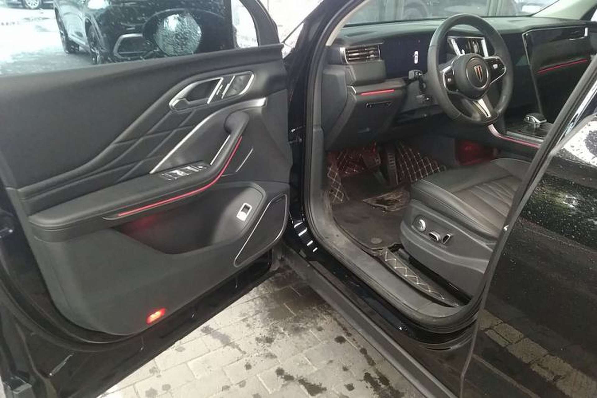 Used Hongqi HS7 PHEV 2024 2.0T PHEV Four-Wheel Drive Flagship Edition 6 Seats Driver Seat