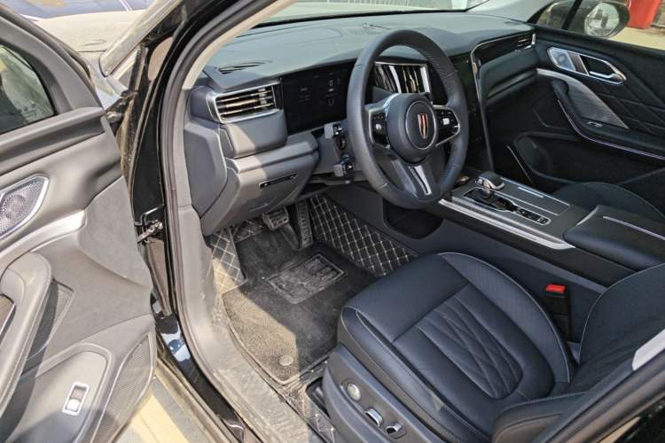 Used Hongqi HS7 PHEV 2024 2.0T PHEV Four-Wheel Drive Flagship Edition 6 Seats Driver Seat