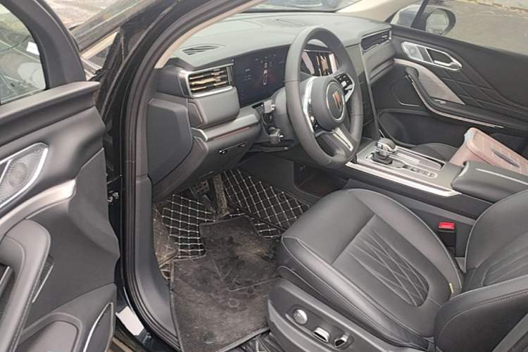 Used Hongqi HS7 PHEV 2024 2.0T PHEV Four-Wheel Drive Flagship Edition 7 Seats Driver Seat