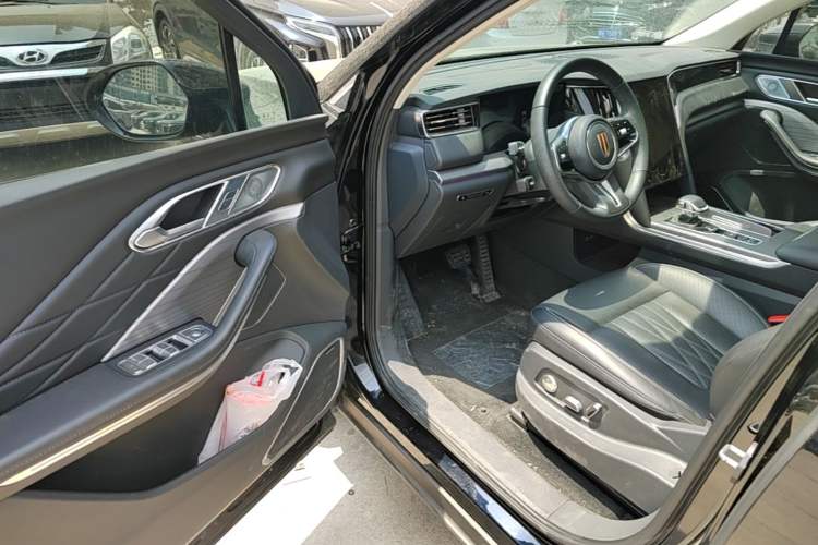 Used Hongqi HS7 PHEV 2024 2.0T PHEV Four-Wheel Drive Flagship Edition 7 Seats Driver Seat
