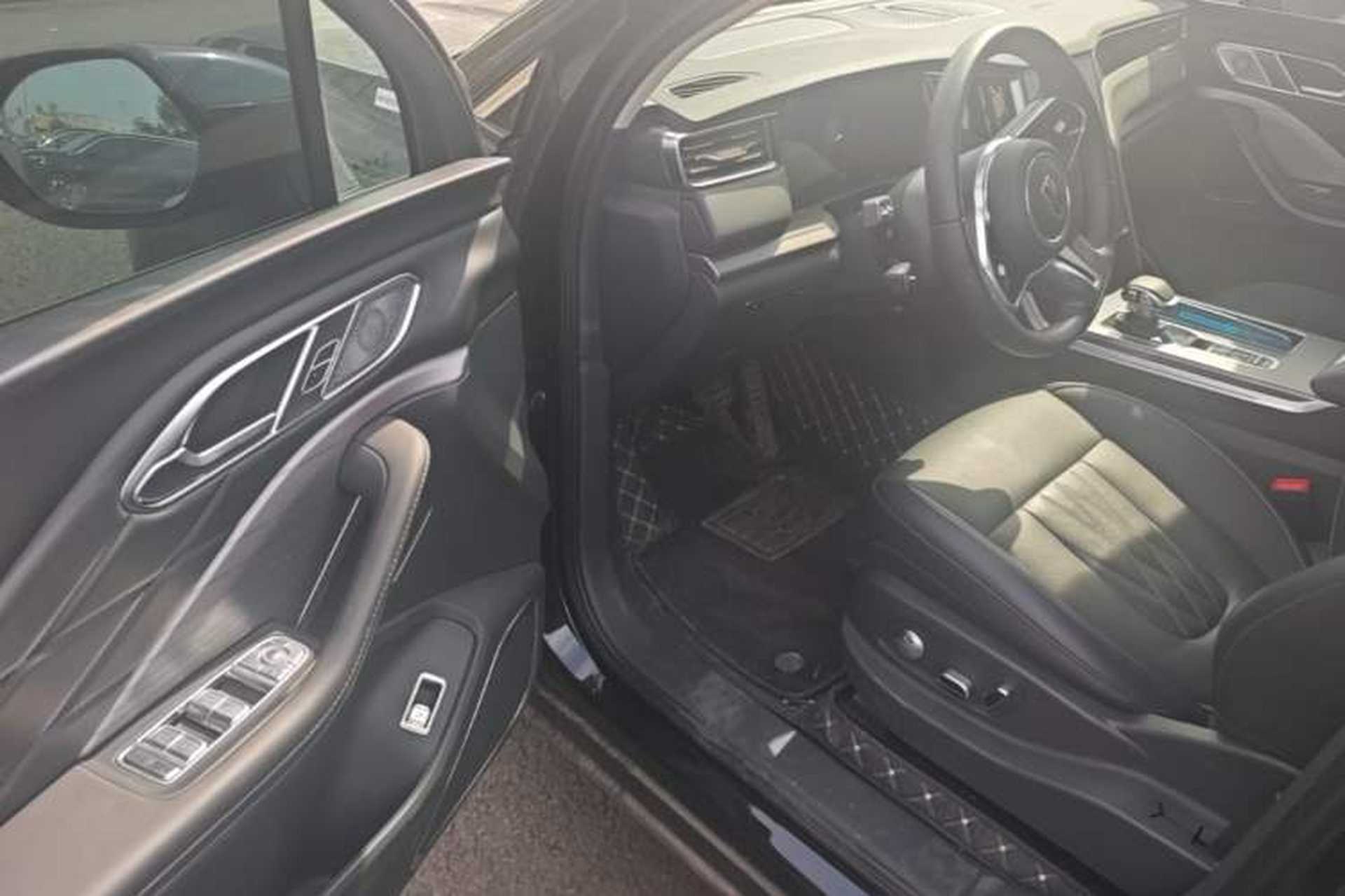 Used Hongqi HS7 PHEV 2024 2.0T PHEV Four-Wheel Drive Flagship Edition 7 Seats Driver Seat