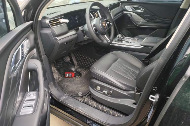 Used Hongqi HS7 PHEV 2024 2.0T PHEV Four-Wheel Drive Flagship Edition 6 Seats Driver Seat