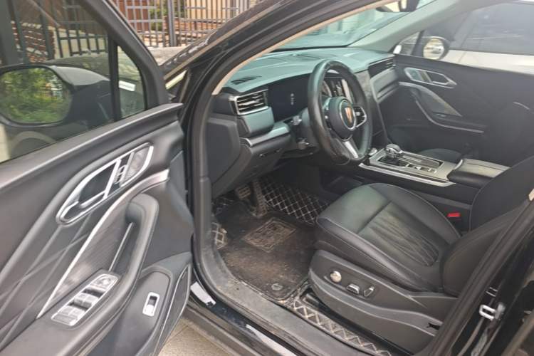 Used Hongqi HS7 PHEV 2024 2.0T PHEV Four-Wheel Drive Flagship Edition 7 Seats Driver Seat
