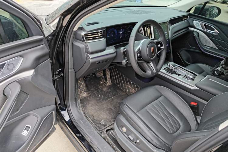 Used Hongqi HS7 PHEV 2024 2.0T PHEV Four-Wheel Drive Flagship Edition 6 Seats Driver Seat