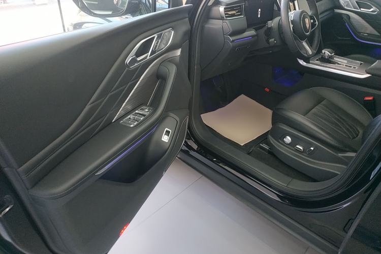 Used Hongqi HS7 PHEV 2024 2.0T PHEV Four-Wheel Drive Flagship Edition 6 Seats Driver Seat