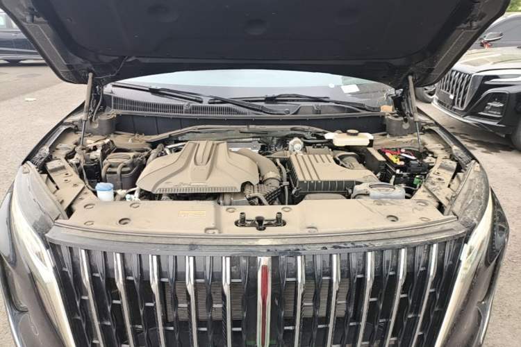 Used Hongqi HS7 PHEV 2024 2.0T PHEV Four-Wheel Drive Flagship Edition 6 Seats Engine Bay