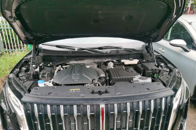 Used Hongqi HS7 PHEV 2024 2.0T PHEV Four-Wheel Drive Flagship Edition 6 Seats Engine Bay