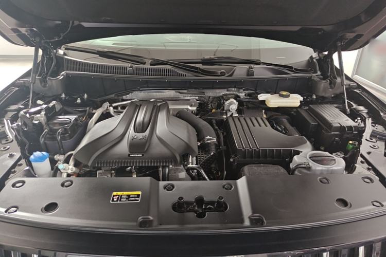 Used Hongqi HS7 PHEV 2024 2.0T PHEV Four-Wheel Drive Flagship Edition 7 Seats Engine Bay