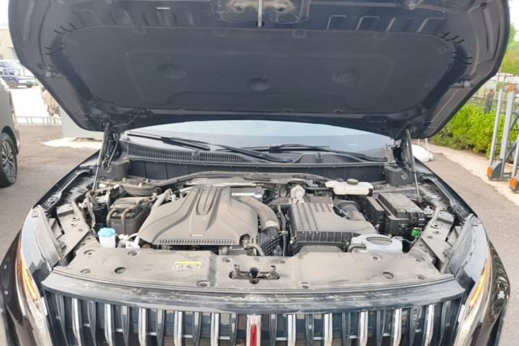 Used Hongqi HS7 PHEV 2024 2.0T PHEV Four-Wheel Drive Flagship Edition 6 Seats Engine Bay