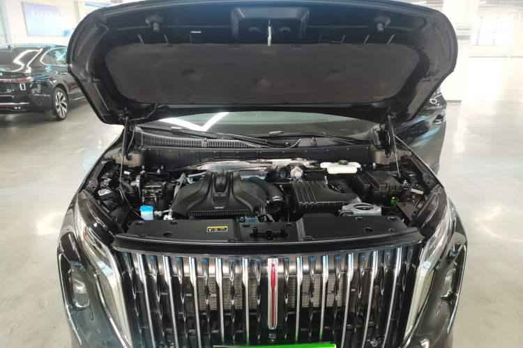Used Hongqi HS7 PHEV 2024 2.0T PHEV Four-Wheel Drive Flagship Edition 6 Seats Engine Bay
