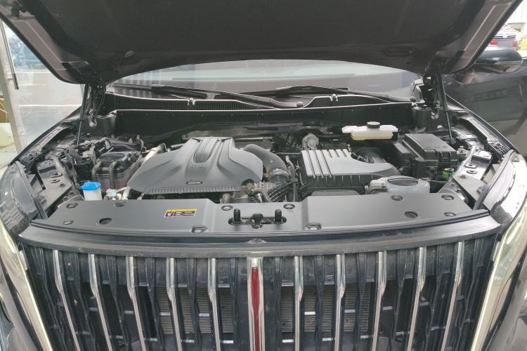 Used Hongqi HS7 PHEV 2024 2.0T PHEV Four-Wheel Drive Flagship Edition 6 Seats Engine Bay