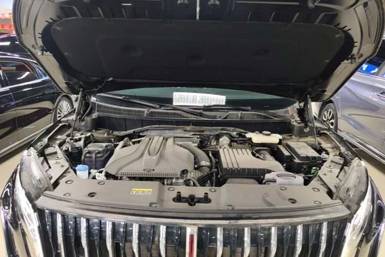 Used Hongqi HS7 PHEV 2024 2.0T PHEV Four-Wheel Drive Flagship Edition 6 Seats Engine Bay