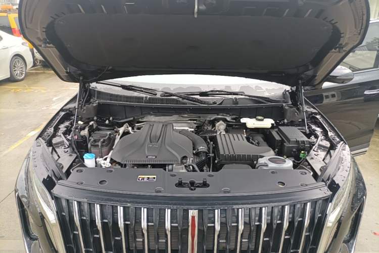 Used Hongqi HS7 PHEV 2024 2.0T PHEV Four-Wheel Drive Flagship Edition 6 Seats Engine Bay