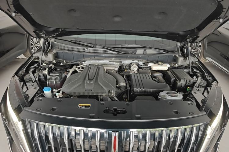 Used Hongqi HS7 PHEV 2024 2.0T PHEV Four-Wheel Drive Flagship Edition 6 Seats Engine Bay