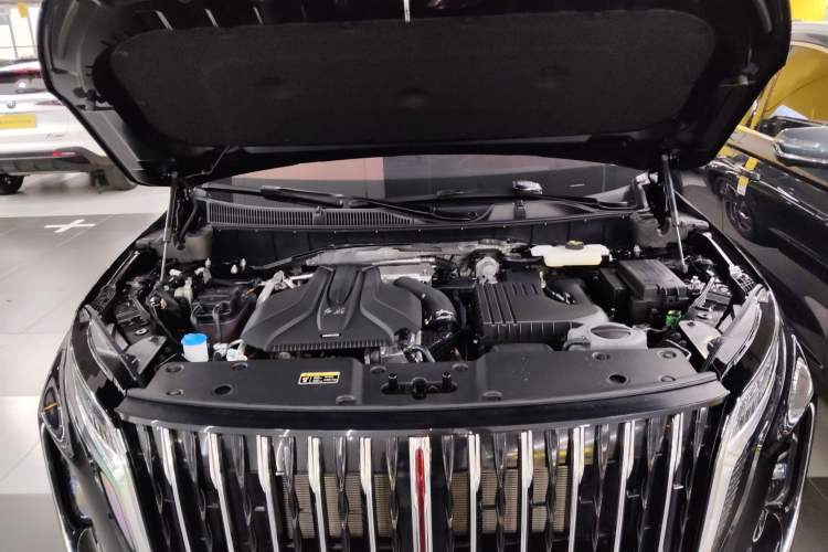 Used Hongqi HS7 PHEV 2024 2.0T PHEV Four-Wheel Drive Flagship Edition 6 Seats Engine Bay