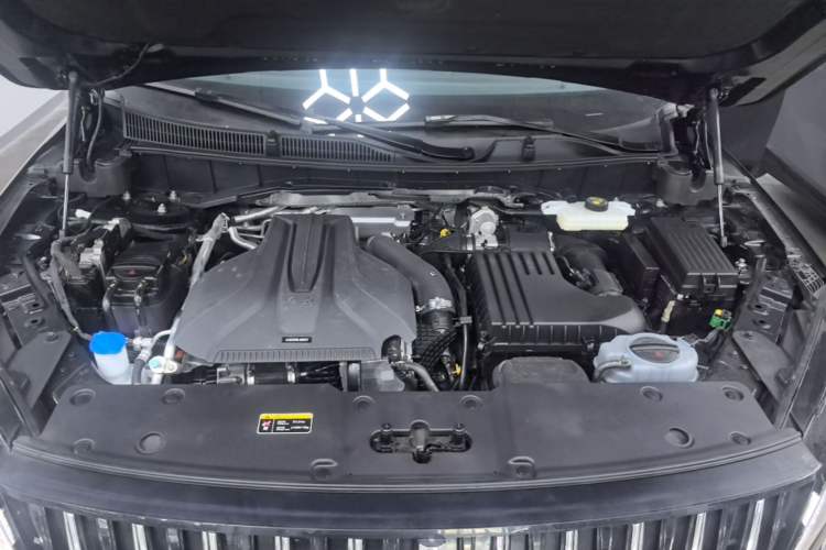 Used Hongqi HS7 PHEV 2024 2.0T PHEV Four-Wheel Drive Flagship Edition 7 Seats Engine Bay