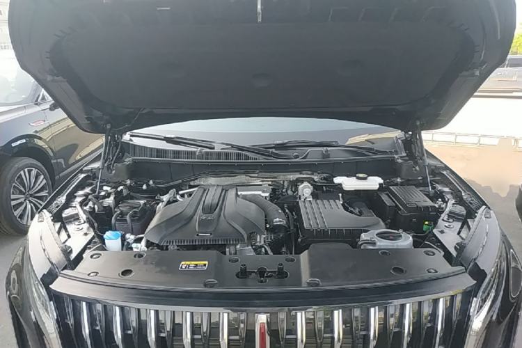 Used Hongqi HS7 PHEV 2024 2.0T PHEV Four-Wheel Drive Flagship Edition 6 Seats Engine Bay
