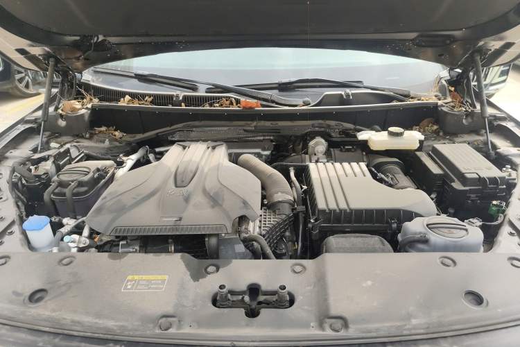 Used Hongqi HS7 PHEV 2024 2.0T PHEV Four-Wheel Drive Flagship Edition 7 Seats Engine Bay