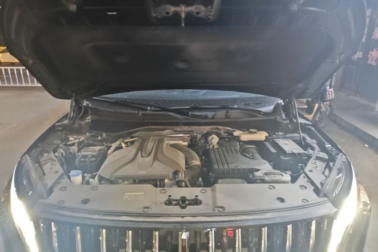 Used Hongqi HS7 PHEV 2024 2.0T PHEV Four-Wheel Drive Flagship Edition 6 Seats Engine Bay