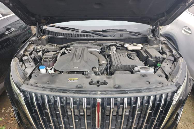 Used Hongqi HS7 PHEV 2024 2.0T PHEV Four-Wheel Drive Flagship Edition 6 Seats Engine Bay