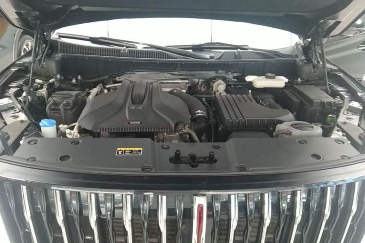 Used Hongqi HS7 PHEV 2024 2.0T PHEV Four-Wheel Drive Flagship Edition 7 Seats Engine Bay