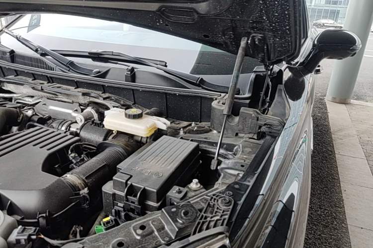 Used Hongqi HS7 PHEV 2024 2.0T PHEV Four-Wheel Drive Flagship Edition 6 Seats Engine Bay Left