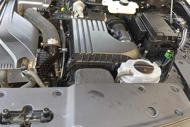 Used Hongqi HS7 PHEV 2024 2.0T PHEV Four-Wheel Drive Flagship Edition 6 Seats Engine Bay Left