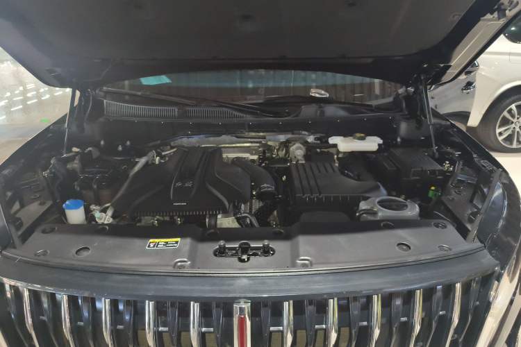 Used Hongqi HS7 PHEV 2024 2.0T PHEV Four-Wheel Drive Flagship Edition 7 Seats Engine Bay