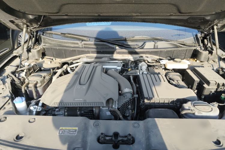 Used Hongqi HS7 PHEV 2024 2.0T PHEV Four-Wheel Drive Flagship Edition 6 Seats Engine Bay