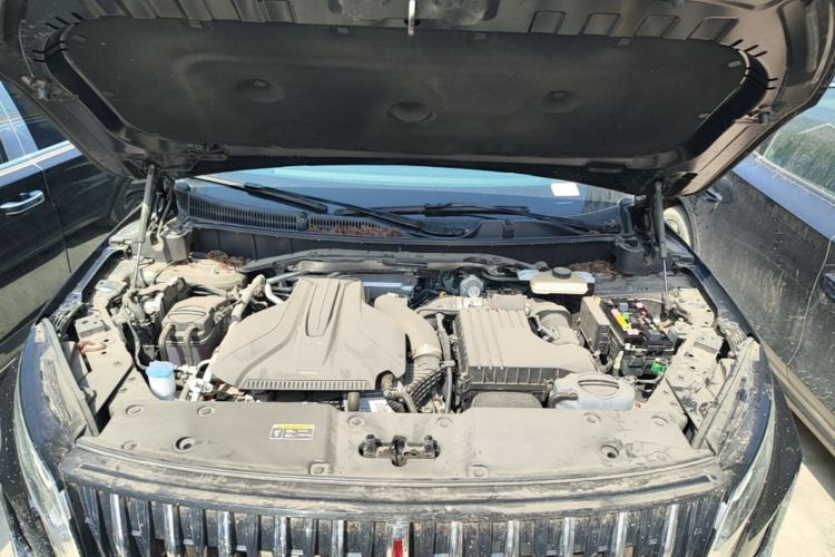 Used Hongqi HS7 PHEV 2024 2.0T PHEV Four-Wheel Drive Flagship Edition 6 Seats Engine Bay