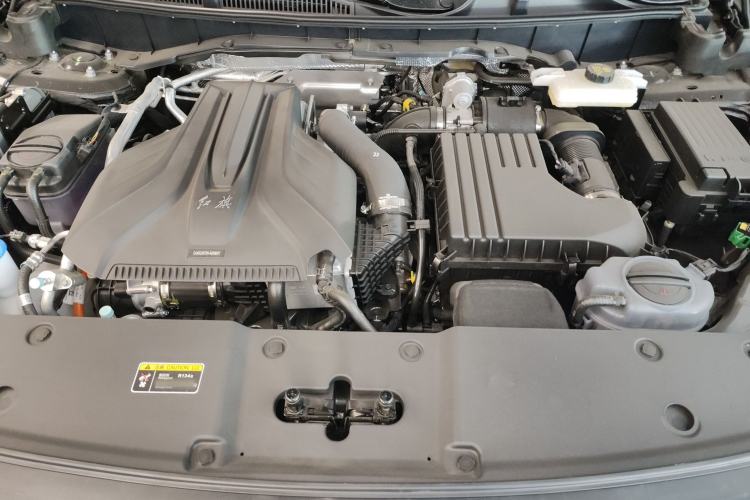 Used Hongqi HS7 PHEV 2024 2.0T PHEV Four-Wheel Drive Flagship Edition 7 Seats Engine Bay