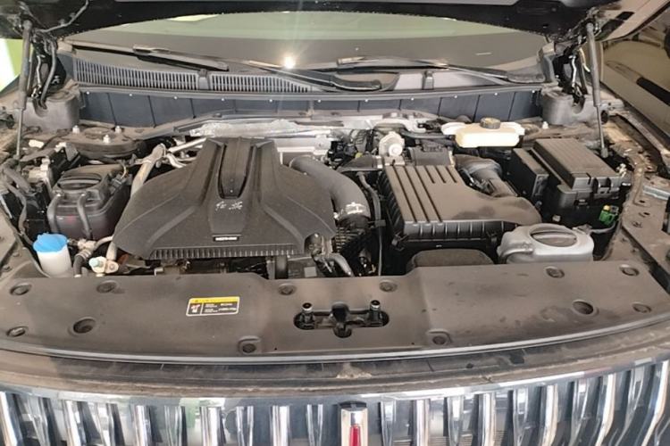 Used Hongqi HS7 PHEV 2024 2.0T PHEV Four-Wheel Drive Flagship Edition 6 Seats Engine Bay