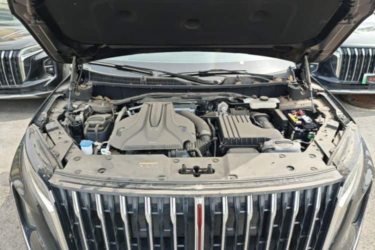 Used Hongqi HS7 PHEV 2024 2.0T PHEV Four-Wheel Drive Flagship Edition 6 Seats Engine Bay