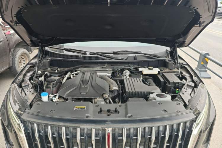 Used Hongqi HS7 PHEV 2024 2.0T PHEV Four-Wheel Drive Flagship Edition 6 Seats Engine Bay