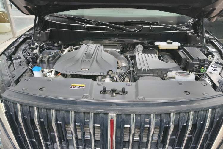 Used Hongqi HS7 PHEV 2024 2.0T PHEV Four-Wheel Drive Flagship Edition 6 Seats Engine Bay
