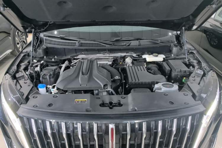 Used Hongqi HS7 PHEV 2024 2.0T PHEV Four-Wheel Drive Flagship Edition 6 Seats Engine Bay