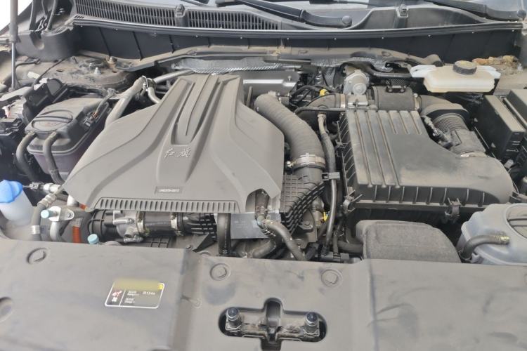 Used Hongqi HS7 PHEV 2024 2.0T PHEV Four-Wheel Drive Flagship Edition 6 Seats Engine Bay