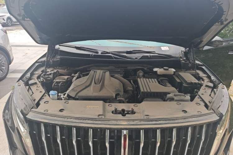 Used Hongqi HS7 PHEV 2024 2.0T PHEV Four-Wheel Drive Flagship Edition 7 Seats Engine Bay