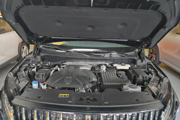 Used Hongqi HS7 PHEV 2024 2.0T PHEV Four-Wheel Drive Flagship Edition 6 Seats Engine Bay