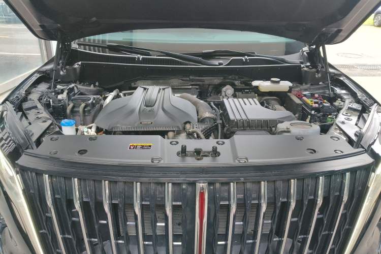 Used Hongqi HS7 PHEV 2024 2.0T PHEV Four-Wheel Drive Flagship Edition 6 Seats Engine Bay