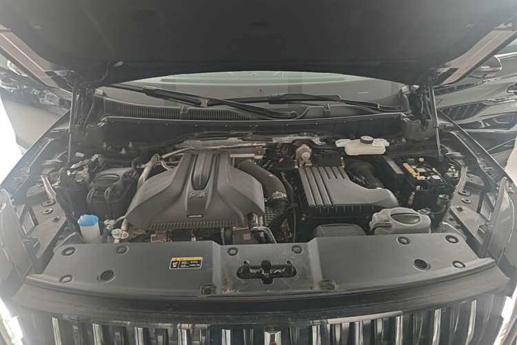 Used Hongqi HS7 PHEV 2024 2.0T PHEV Four-Wheel Drive Flagship Edition 6 Seats Engine Bay