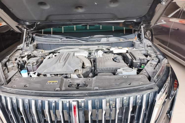 Used Hongqi HS7 PHEV 2024 2.0T PHEV Four-Wheel Drive Flagship Edition 6 Seats Engine Bay