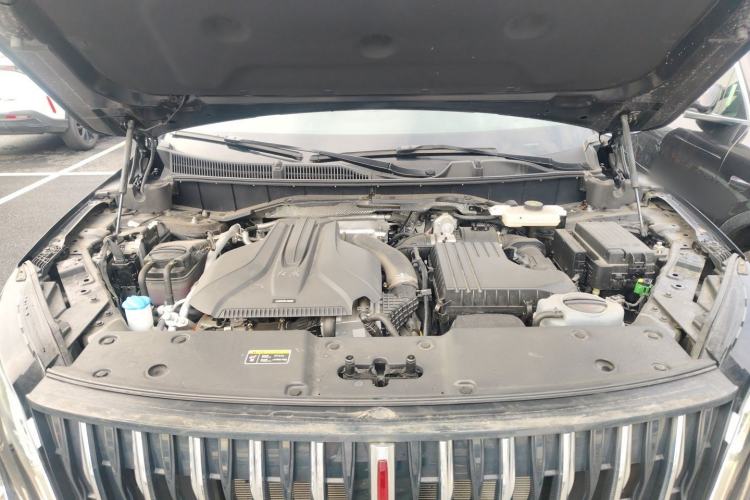 Used Hongqi HS7 PHEV 2024 2.0T PHEV Four-Wheel Drive Flagship Edition 6 Seats Engine Bay