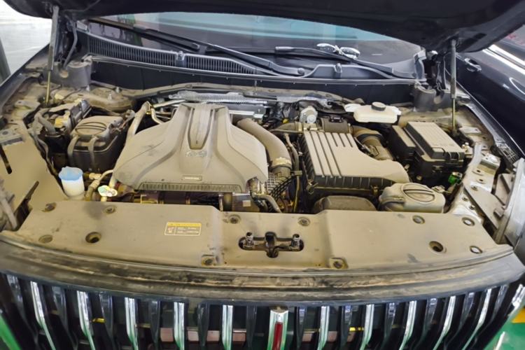 Used Hongqi HS7 PHEV 2024 2.0T PHEV Four-Wheel Drive Flagship Edition 6 Seats Engine Bay