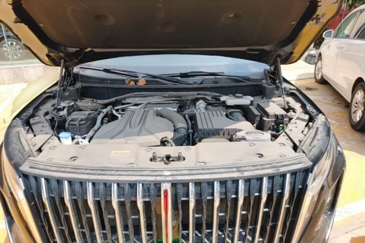 Used Hongqi HS7 PHEV 2024 2.0T PHEV Four-Wheel Drive Flagship Edition 6 Seats Engine Bay