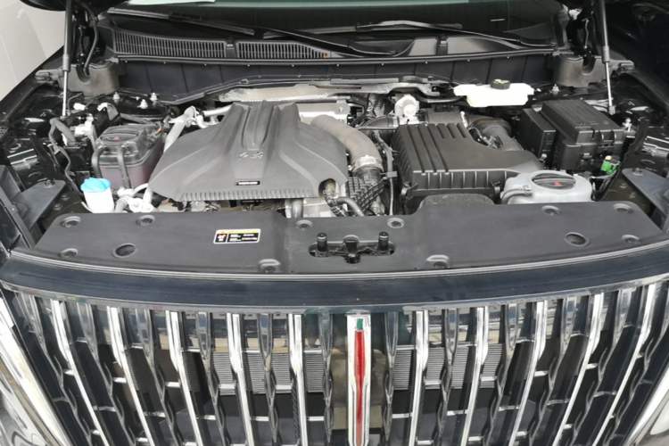 Used Hongqi HS7 PHEV 2024 2.0T PHEV Four-Wheel Drive Flagship Edition 6 Seats Engine Bay