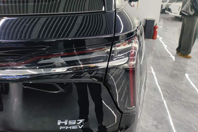 Used Hongqi HS7 PHEV 2024 2.0T PHEV Four-Wheel Drive Flagship Edition 6 Seats Exterior 3